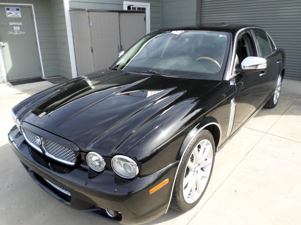 2008 Jaguar XJ-Series XJ8 photo